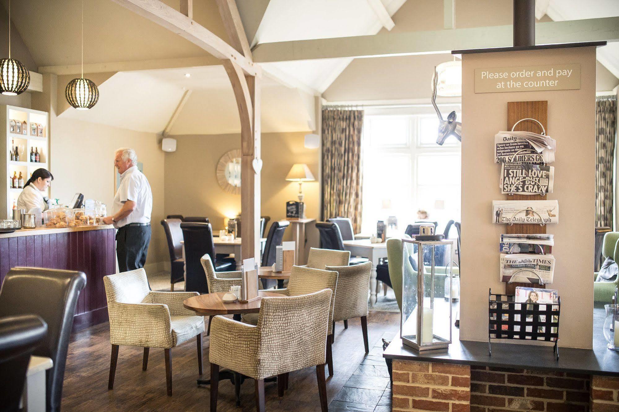 Breckland Lodge Attleborough Εξωτερικό φωτογραφία